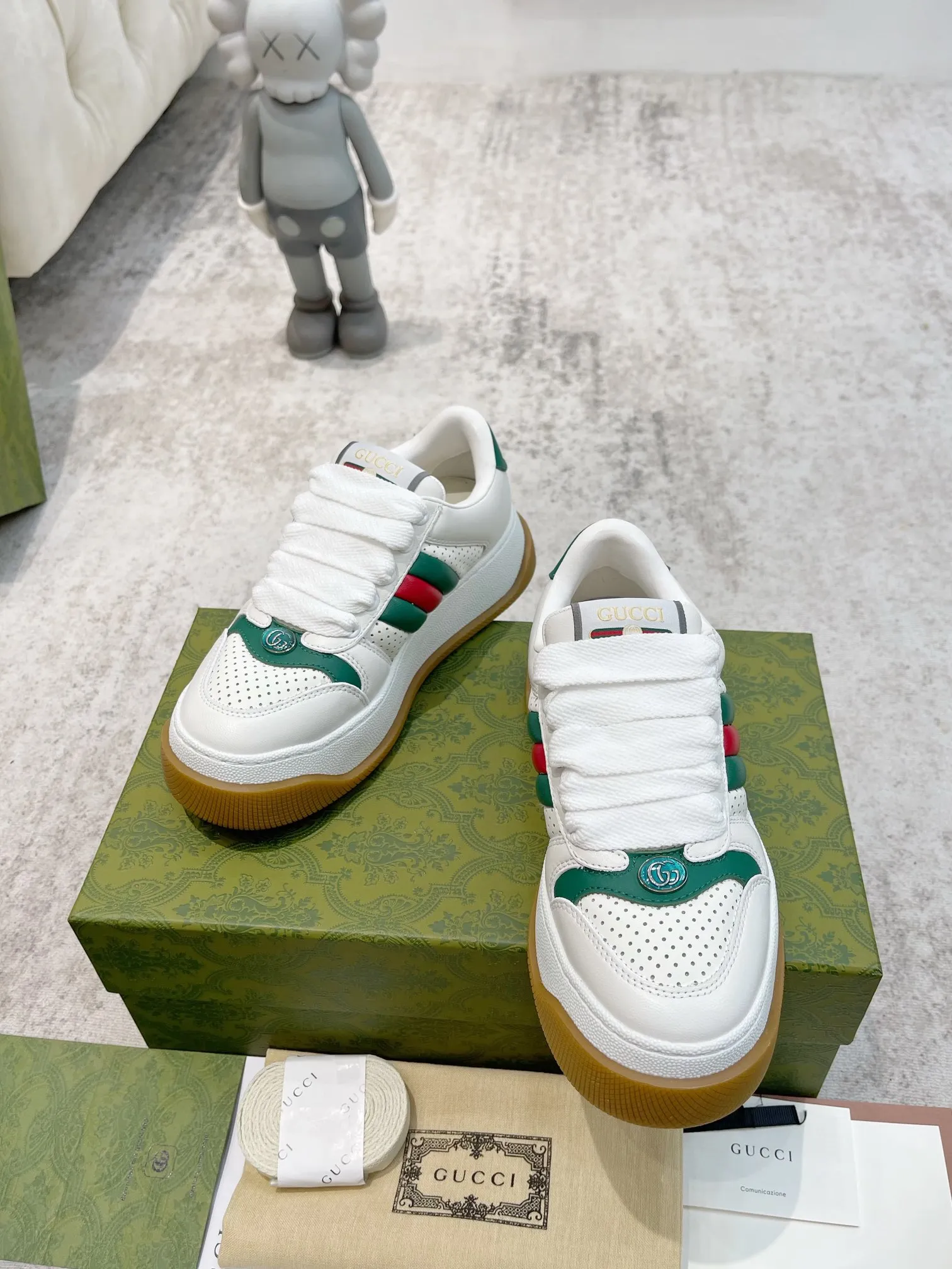 👟👟Ex-factory price 660👟👟Gucci's latest chubby thick-soled dirty shoes~~couple casual shoes, 6cm height-increasing shoes~~ The upper is stained cowhide stitched with classic double G cloth fabric, the terry cloth is delicate and sweat-absorbent and breathable, the foot pad is integrated with latex injection molding, 6cm thick T👟👟Ex-factory price U two-color sole✅ 35-40